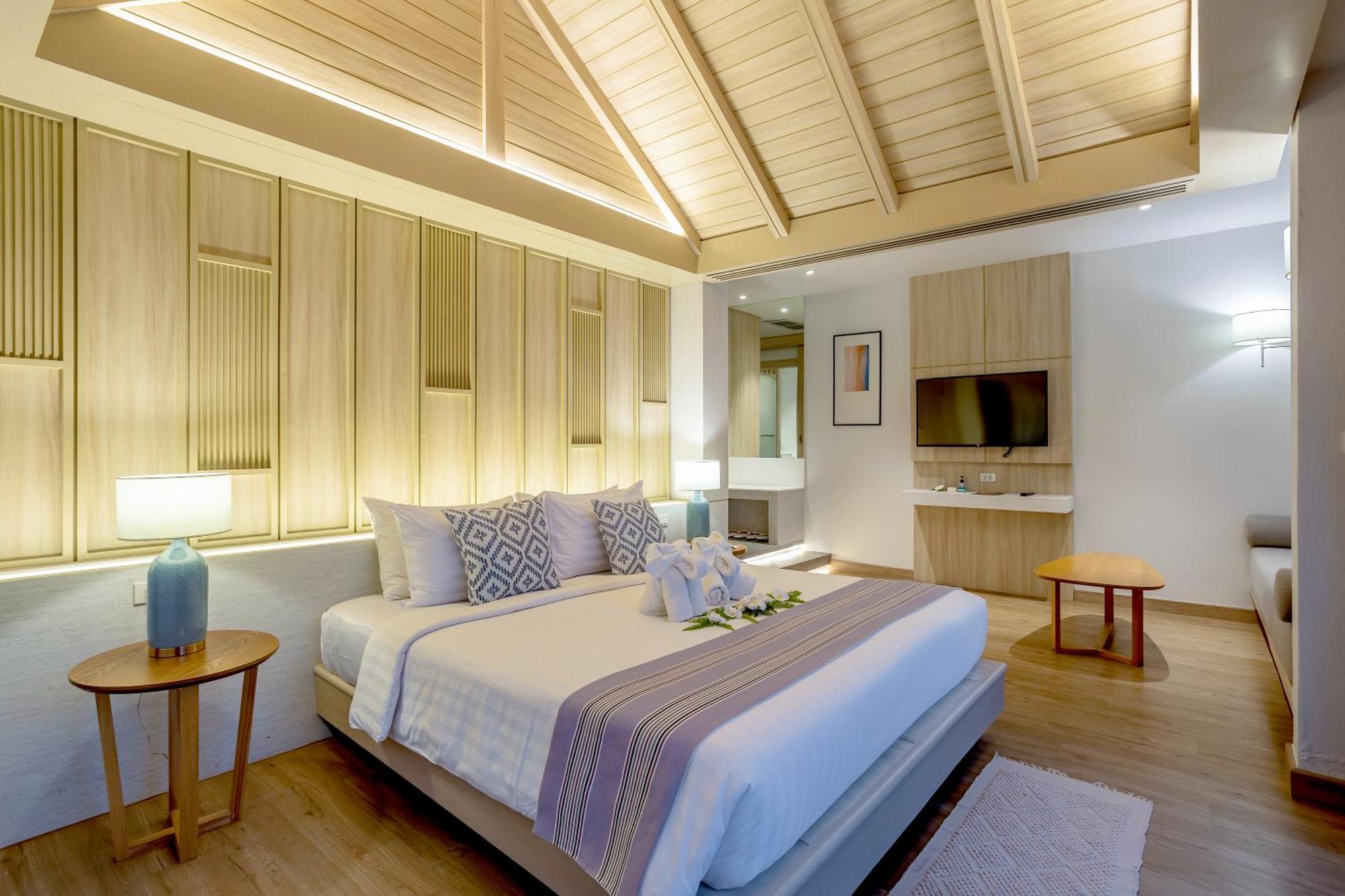 Namaka Resort Kamala Exterior photo Deluxe Pool Access